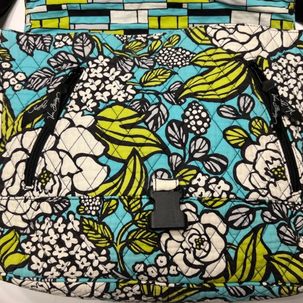 Vera Bradley Island Floral Messenger Bag Crossbody Shoulder Tote Teal/Wh…